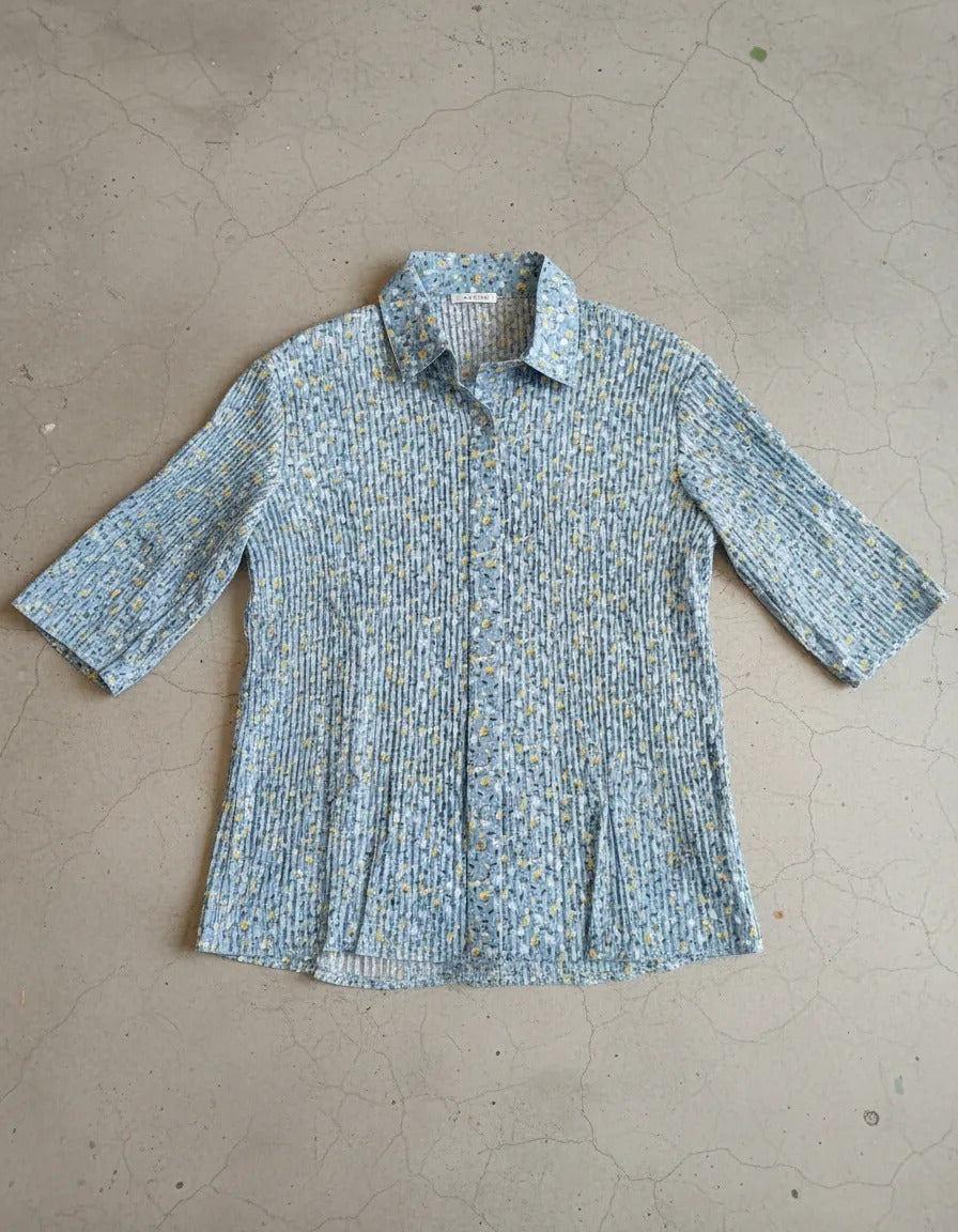 Blusa Plisada Blanca y Azul Floreada