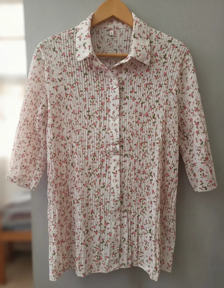 Blusa Plisada Blanca Floreada