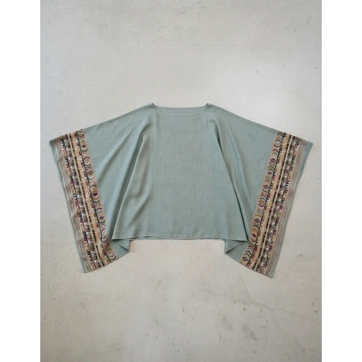 Poncho Bordado 47200-17 - Verde