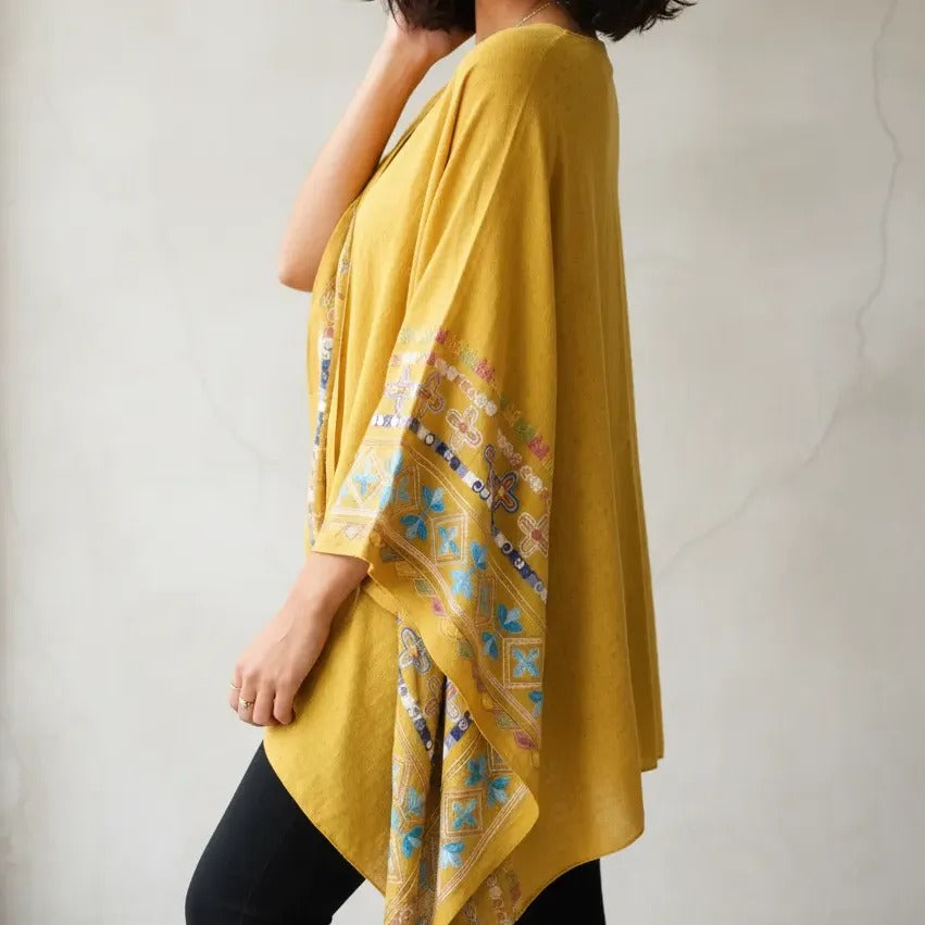 Poncho Bordado 47200-17 - Mostaza