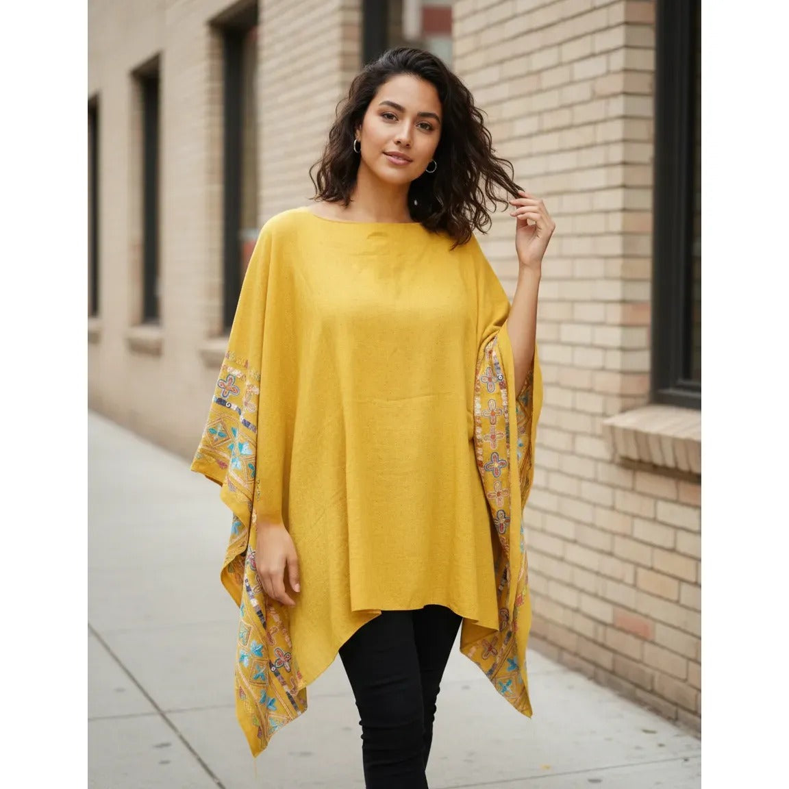 Poncho Bordado 47200-17 - Mostaza