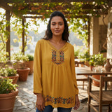 Blusa bordada de estilo hindú Mostaza