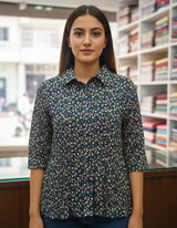 Blusa Plisada Azul Floreada