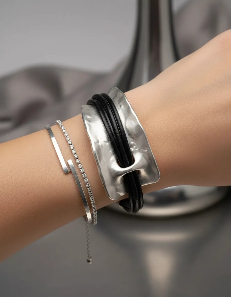 Pulsera Metal y Cuero - Negro