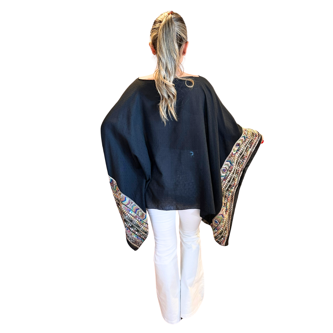 Poncho Bordado 47200-17 - Negro