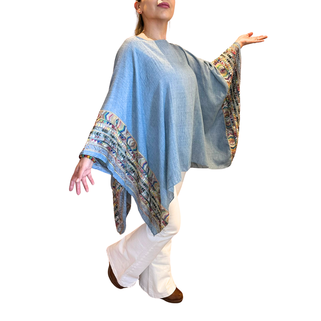 Poncho Bordado 47200-17 - Celeste