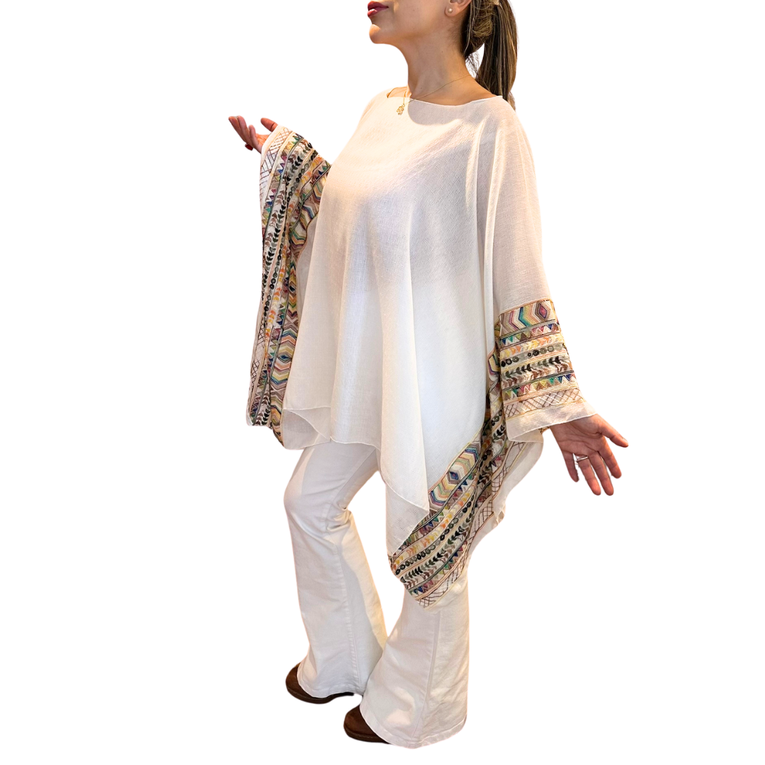 Poncho Bordado 47200-17 - Blanco