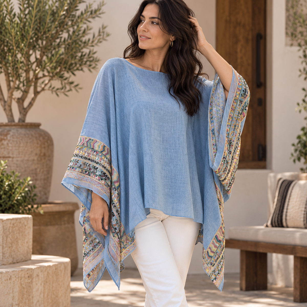 Poncho Bordado Celeste